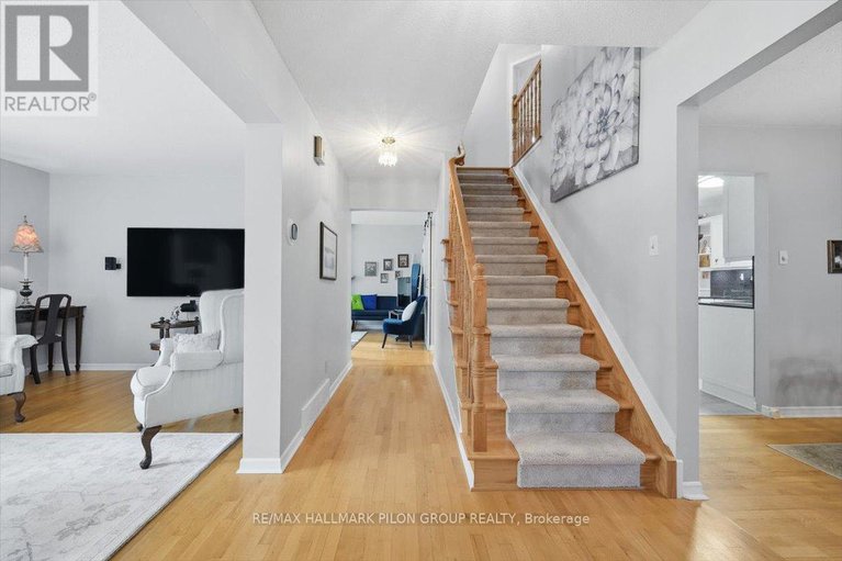 29075006/1066-taffy-lane/convent-glen-north/ottawa/ontario/K1C1Y5_14