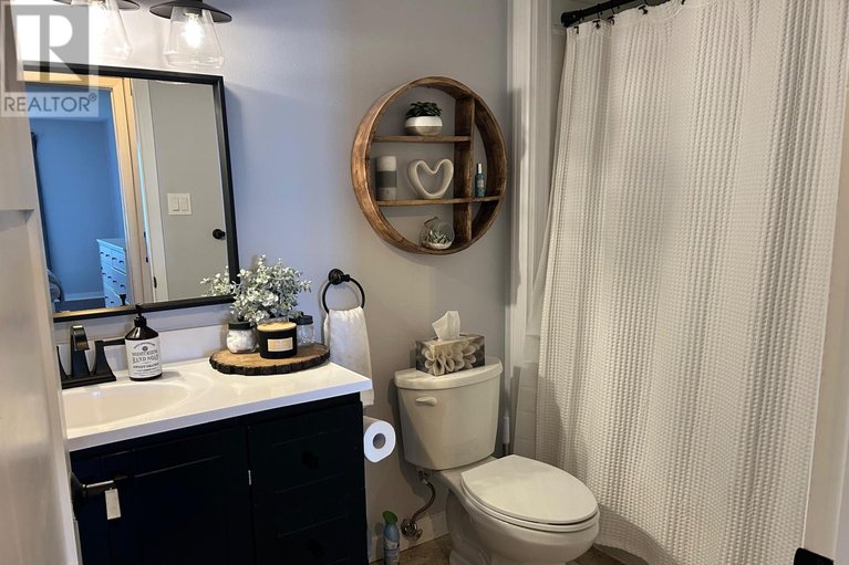 29660871/201-1835-marsala-crescent/fallingbrookpineridge/ottawa/ontario/K4A2E5_16