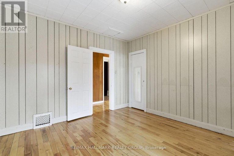 29286684/521-nelson-street-w/hawkesbury/ontario/K6A2K3_19