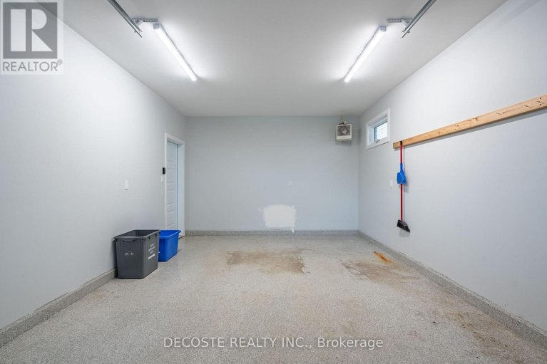 29453082/14-elgin-street-w/alexandria/north-glengarry/ontario/K0C1A0_35