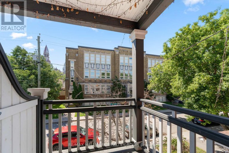 28532560/181-guigues-avenue/lower-townbyward-market/ottawa/ontario/K1N5J1_22