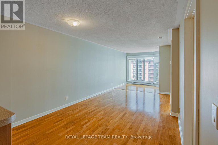 28559939/804-138-somerset-street-w/ottawa-centregolden-triangle/ottawa/ontario/K2P0A3_17