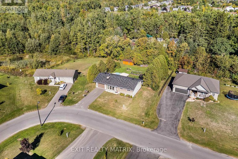 28901438/175-roxanne-street/clarencerockland-twp/clarence-rockland/ontario/K0A1N0_33