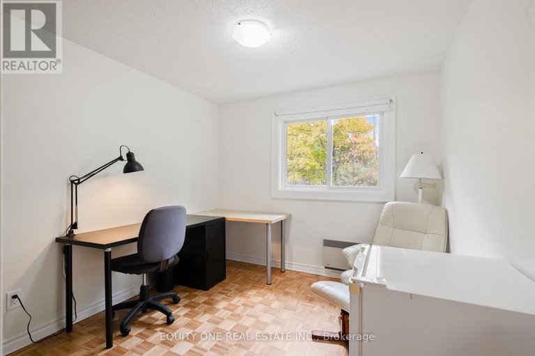 29066037/73-hobart-crescent/sheahan-estatestrend-village/ottawa/ontario/K2H5S3_23