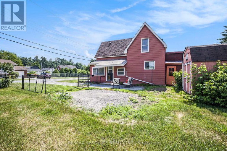 28557338/10-neilson-street/mcnabbraeside-twps/mcnabbraeside/ontario/K7S3G2_24