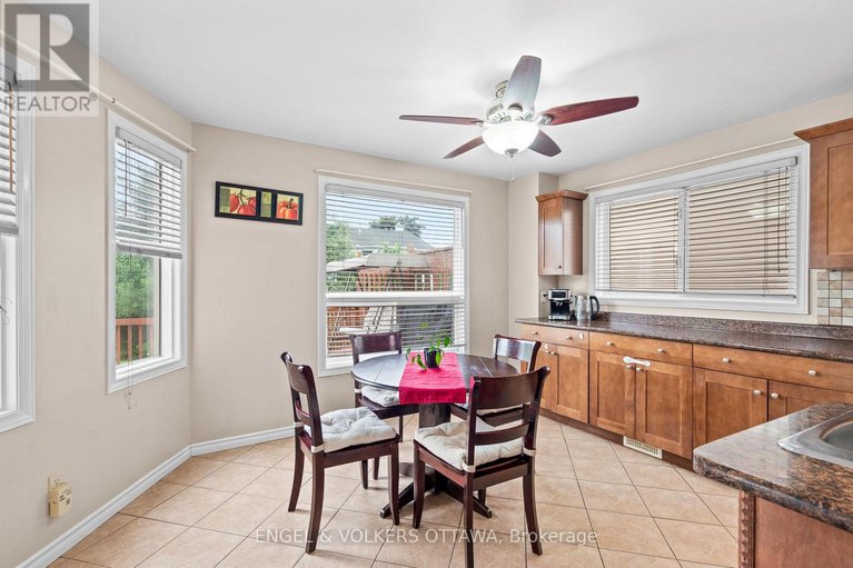 28550043/4-collingwood-crescent/morgans-grantsouth-march/ottawa/ontario/K2K2G6_13