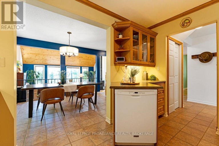 28457440/399-hardwood-ridge/lanark-highlands-dalhousie-twp/lanark-highlands/ontario/K0G1K0_16