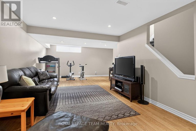 29446611/22-renshaw-avenue/stittsville-central/ottawa/ontario/K2S1G9_66