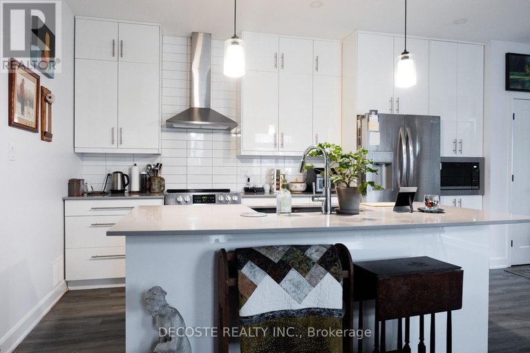 29464449/12-elgin-street-w/alexandria/north-glengarry/ontario/K0C1A0_8