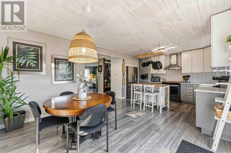 29596241/1091-burgundy-lane/convent-glen/ottawa/ontario/K1C2M9_12