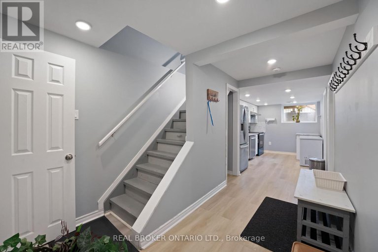 28275807/125-priam-way/westcliffe-estates/ottawa/ontario/K2H8S7_38