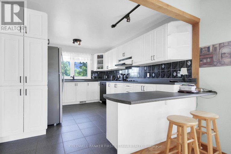 28814585/1887-river-road/manotick-east-to-manotick-station/ottawa/ontario/K4M1B4_9