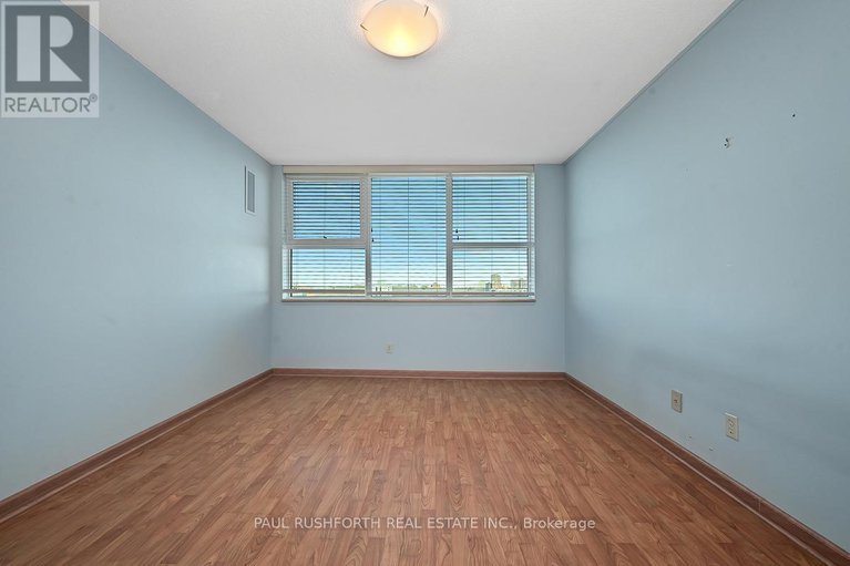 29419876/ph7-555-brittany-drive/viscount-alexander-park/ottawa/ontario/K1K4C5_25