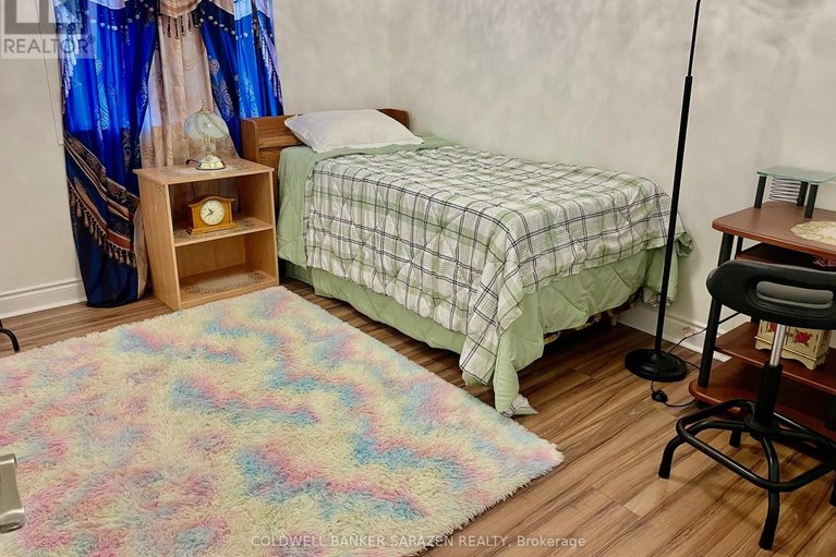 28921188/15-sturbridge-private/hunt-club-parkgreenboro/ottawa/ontario/K1T3J6_9