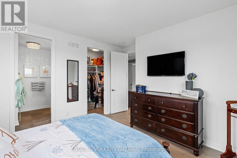 29307178/532-leimerk-court/manotick-village-manotick-estates/ottawa/ontario/K4M0E8_32