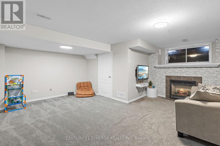 28708974/1790-plainridge-crescent/notting-hillsummerside/ottawa/ontario/K4A0M2_33