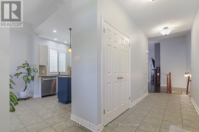 28552105/422-statewood-drive/morgans-grantsouth-march/ottawa/ontario/K2K0B7_5