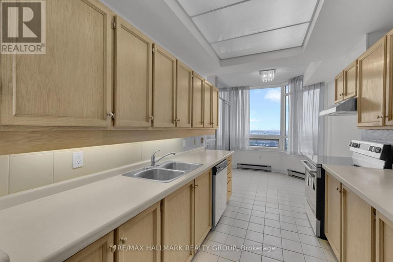 29183792/2204-1480-riverside-drive/riverview-park/ottawa/ontario/K1G5H2_12