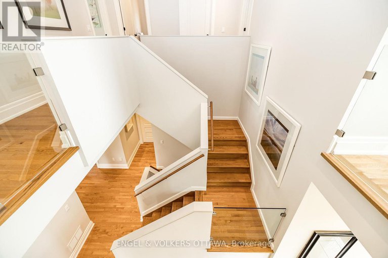 28516830/300-long-acres-street/bridlewood/ottawa/ontario/K2M0H1_28