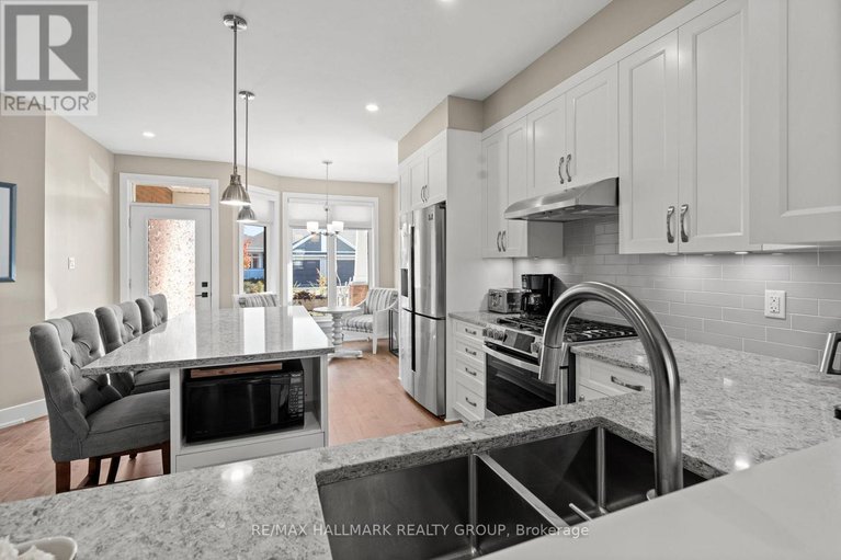 29046971/211-maygrass/remainder-of-stittsville-area/ottawa/ontario/K2S2K5_10