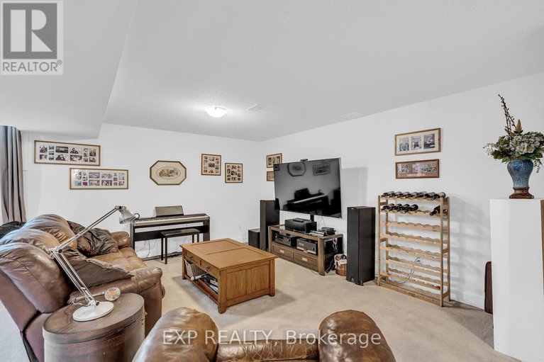 28273592/2114-helene-campbell-road/cedargrovefraserdale/ottawa/ontario/K2J4J2_38