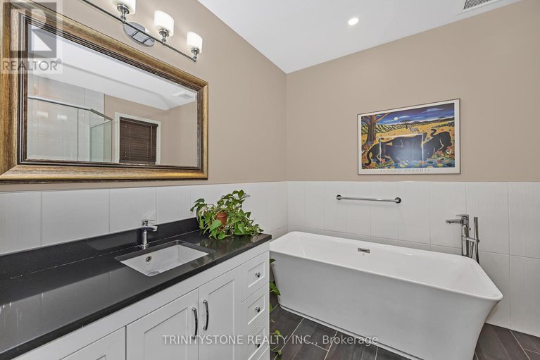 28903888/452-landswood-way/stittsville-south/ottawa/ontario/K2S0A4_25