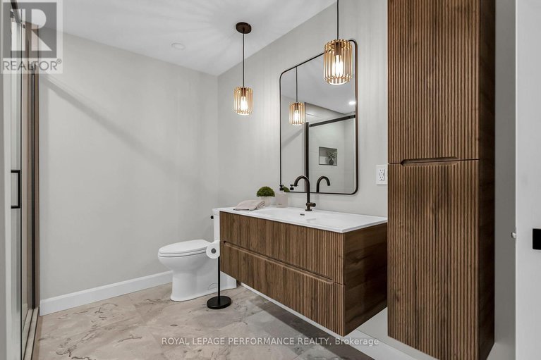 28627551/4-matthew-kieran-crescent/long-sault/south-stormont/ontario/K0C1P0_37