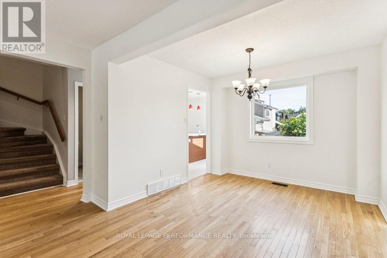 29029573/6-gillespie-crescent/hunt-club-woods/ottawa/ontario/K1V9X8_12