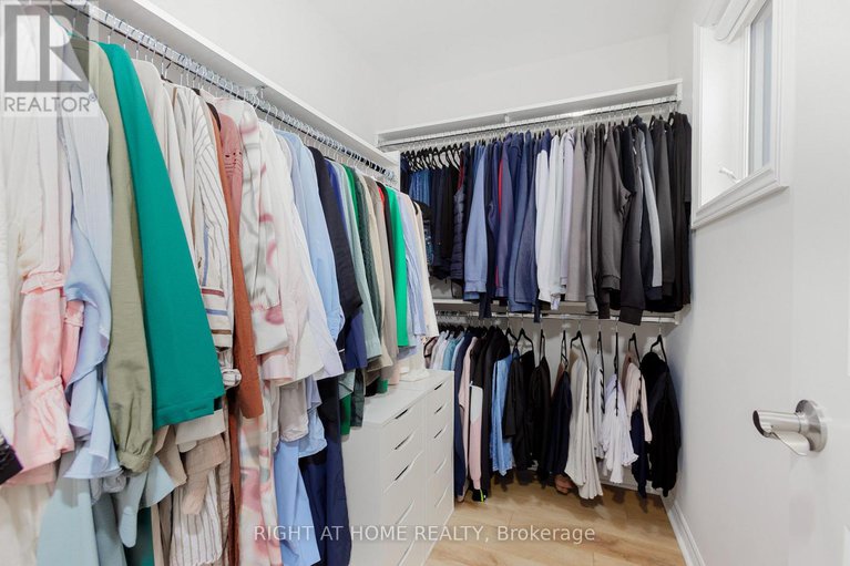 29282719/65-esban-drive/blossom-parkkemp-parkfindlay-creek/ottawa/ontario/K1X0H3_20