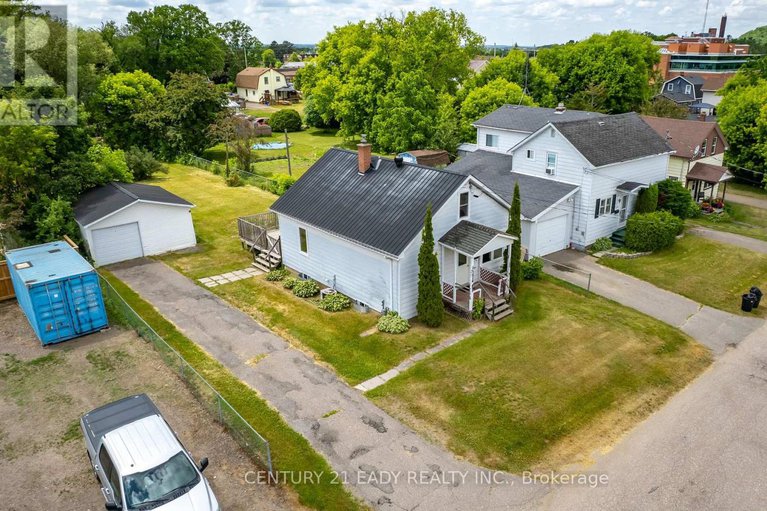 28505414/424-moore-street/renfrew/renfrew/ontario/K7V1L9_42