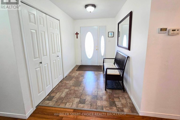 28858020/15206-colonial-drive/south-stormont-osnabruck-twp/south-stormont/ontario/K0C1M0_10