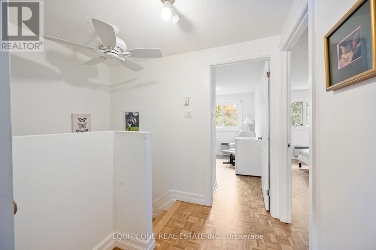 29066037/73-hobart-crescent/sheahan-estatestrend-village/ottawa/ontario/K2H5S3_21