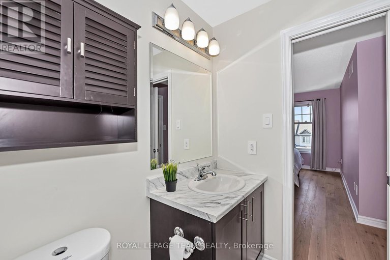 28666129/887-kilbirnie-drive/half-moon-bay/ottawa/ontario/K2J6G6_18