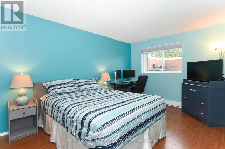 29021969/87a-758-st-andre-drive/hiawatha-parkconvent-glen/ottawa/ontario/K1C4S6_18