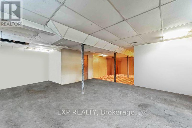 28788281/878-ivanhoe-avenue/queensway-terrace-north/ottawa/ontario/K2B5S5_32