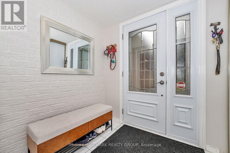 29624952/1850-thornecrest-street/chapel-hill/ottawa/ontario/K1C6K8_4