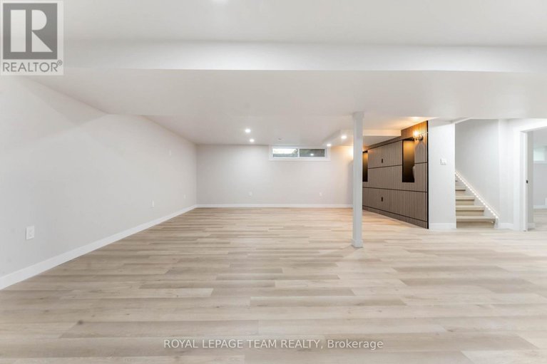 29148358/15-leacock-drive/beaverbrook/ottawa/ontario/K2K1R6_29