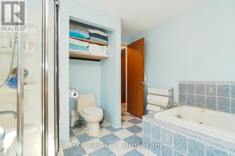 28800612/36-keewatin-crescent/borden-farmstewart-farmcarleton-heightsparkwood-hills/ottawa/ontario/K2E6Z1_24