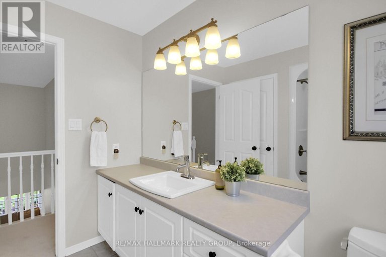 28509443/31-kyle-avenue/stittsville-central/ottawa/ontario/K2S1G9_32