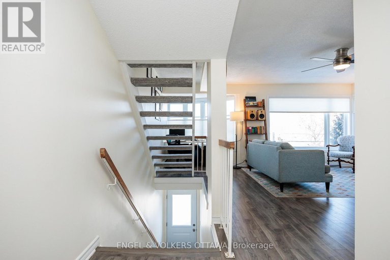 28289802/2-1204-shillington-avenue/carlington/ottawa/ontario/K1Z7Z4_6