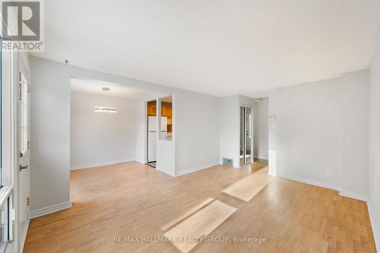 29385711/75-1348-bethamy-lane/beacon-hill-south/ottawa/ontario/K1J8P4_8