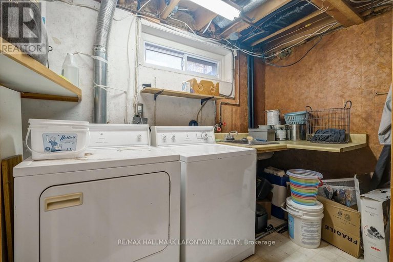 29125136/3365-daoust-avenue/sawmill-creektimbermill/ottawa/ontario/K1T1P3_35