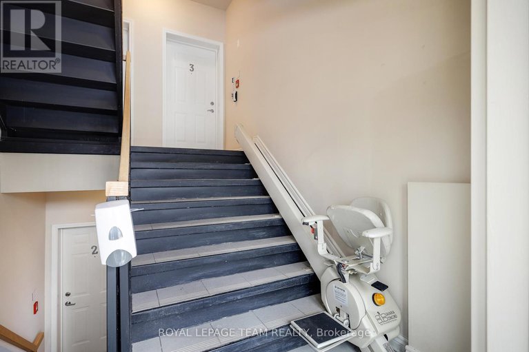 28786513/4-385-paseo-private/centrepointe/ottawa/ontario/K2G4N7_2