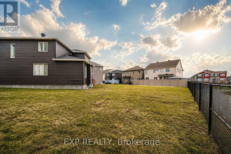 29674272/527-alcor-terrace/half-moon-bay/ottawa/ontario/K2J6N6_3