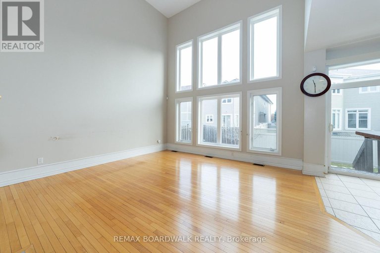 29202153/5090-north-bluff-drive/riverside-southgloucester-glen/ottawa/ontario/K1V2K2_11