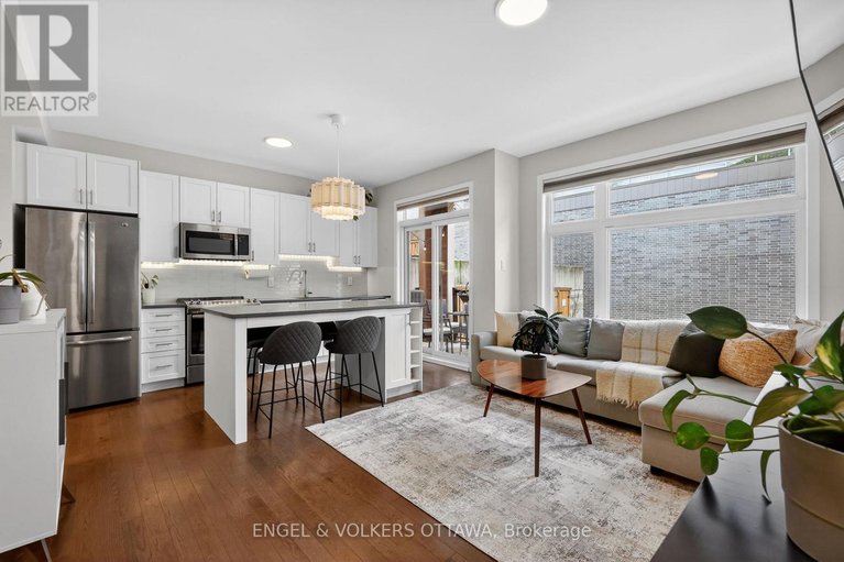 29677930/a-192-forward-avenue/mechanicsville/ottawa/ontario/K1Y4H2_3