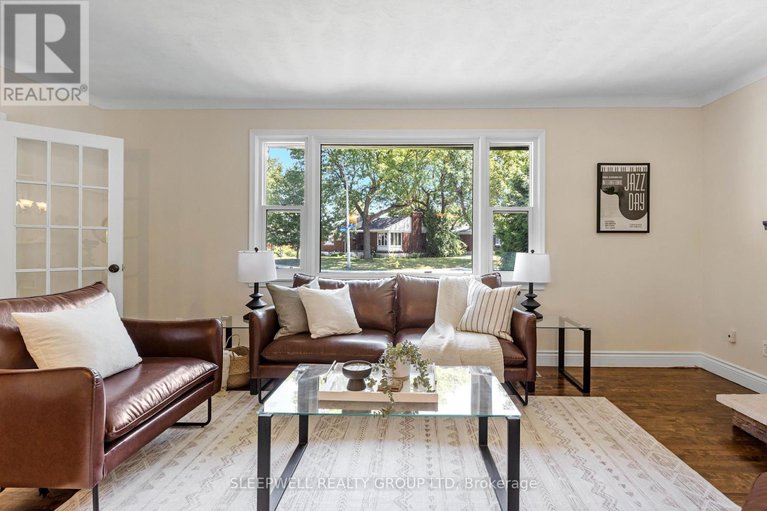 28651207/2209-belair-drive/bel-air-park/ottawa/ontario/K2C0X2_7