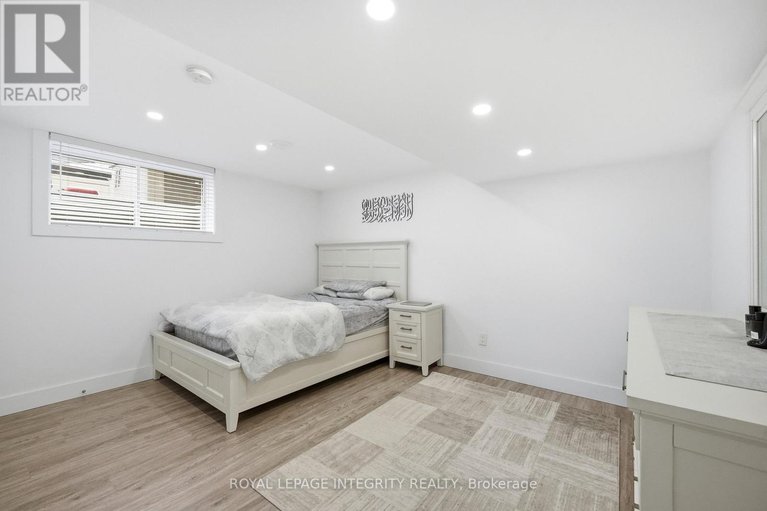 29613579/408-nestleton-street/avalon-east/ottawa/ontario/K4A0W3_44