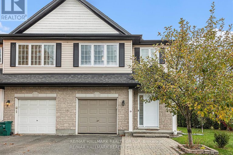 29053447/4220-kelly-farm-drive/blossom-parkkemp-parkfindlay-creek/ottawa/ontario/K1T0A5_29