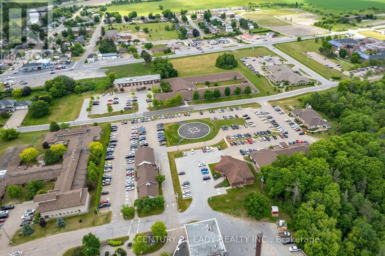 28505414/424-moore-street/renfrew/renfrew/ontario/K7V1L9_38